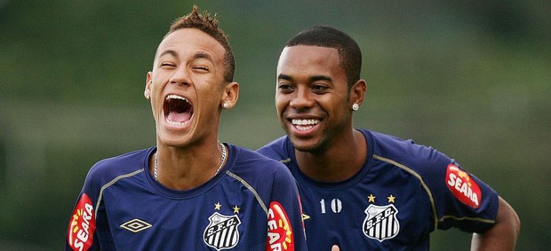 Neymar e Robinho no CT Rei Pelé (Foto: Ricardo Saibun/Divulgação Santos FC)