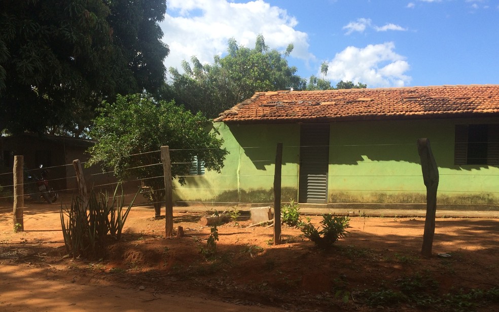 Aposentada abriga filha em casa até que ela se recupere de lesões causadas por marido (Foto: Vanessa Martins/G1)