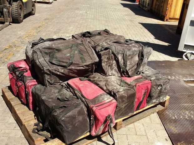 Polícia Federal e Alfândega encontraram 760 kg de cocaína dentro de contêineres no Porto de Santos (Foto: Divulgação/Receita Federal)