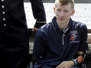 Brendan Marrocco em foto de julho de 2012, antes da cirurgia  (Foto: AP Photo)