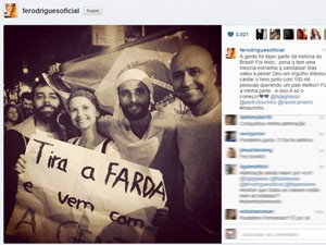 A atriz Fernanda Rodrigues e Bruno Gagliasso participam da manifestação no Rio (Foto: Reprodução/Instagram)