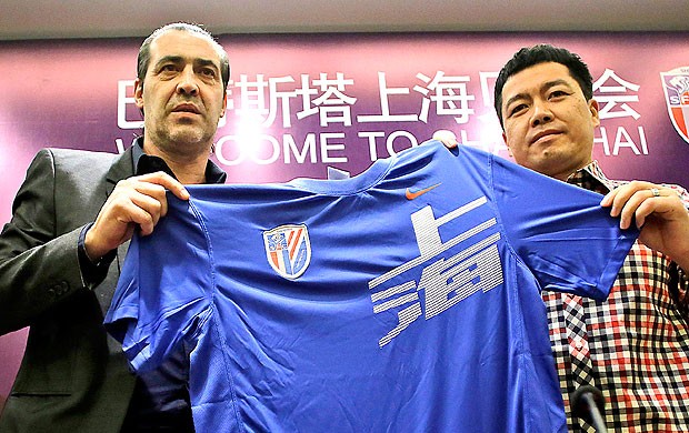 Sergio Batista é apresentado como novo técnico do Shanghai Shenhua (Foto: AP)