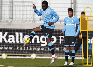 Negueba treino Grêmio (Foto: Lucas Uebel/Grêmio) Negueba treino Grêmio (Foto: Lucas Uebel/Grêmio)