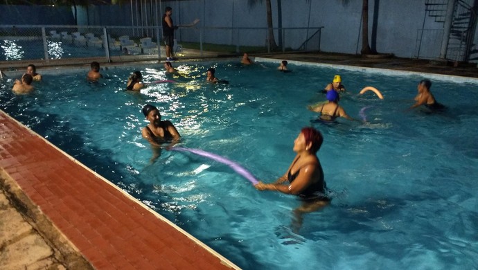 Hidroginástica em Porto Velho (Foto: Jheniffer Núbia/GloboEsporte.com)