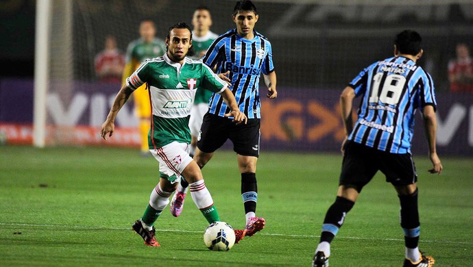 Valdivia evita euforia no Verdão após virada: 