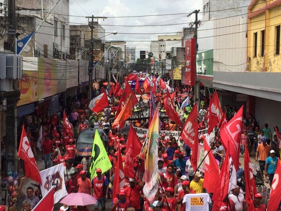 Ato contra reforma da Previdência em Fortaleza reúne trabalhadores no Centro (Foto: Jadson Silva/Sindifort)