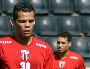 Camilo comemora novo esquema tático no Botafogo-SP (Foto: Cleber Akamine / Globoesporte.com) Camilo comemora novo esquema tático no Botafogo-SP (Foto: Cleber Akamine / Globoesporte.com)