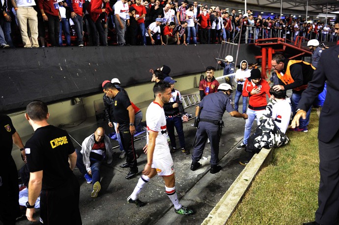 São Paulo Acidente Morumbi  (Foto: Marcos Ribolli)