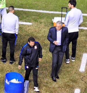 Tite lamenta falhas do Corinthians 'no último passe' em empate no Uruguai