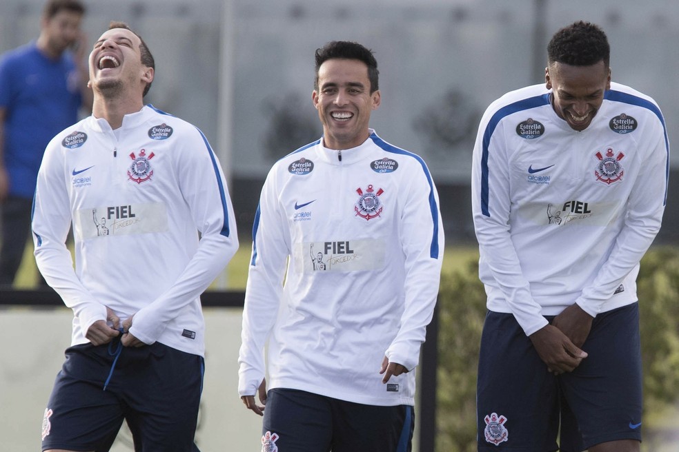Ao lado de Rodriguinho e Jô, Jadson é responsável pela melhora ofensiva do Timão (Foto: Daniel Augusto Jr./Agência Corinthians)