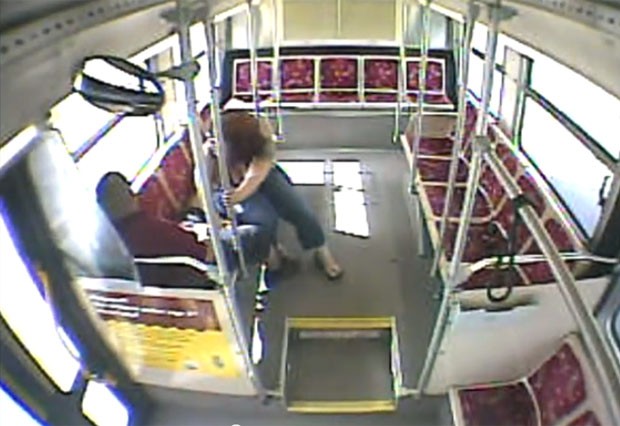 G1 Motorista De ônibus é Demitido Após Ato Sexual Com Passageira Nos