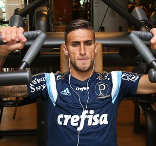 Mãe de Rafael Marques espera que filho acerte permanência no Palmeiras