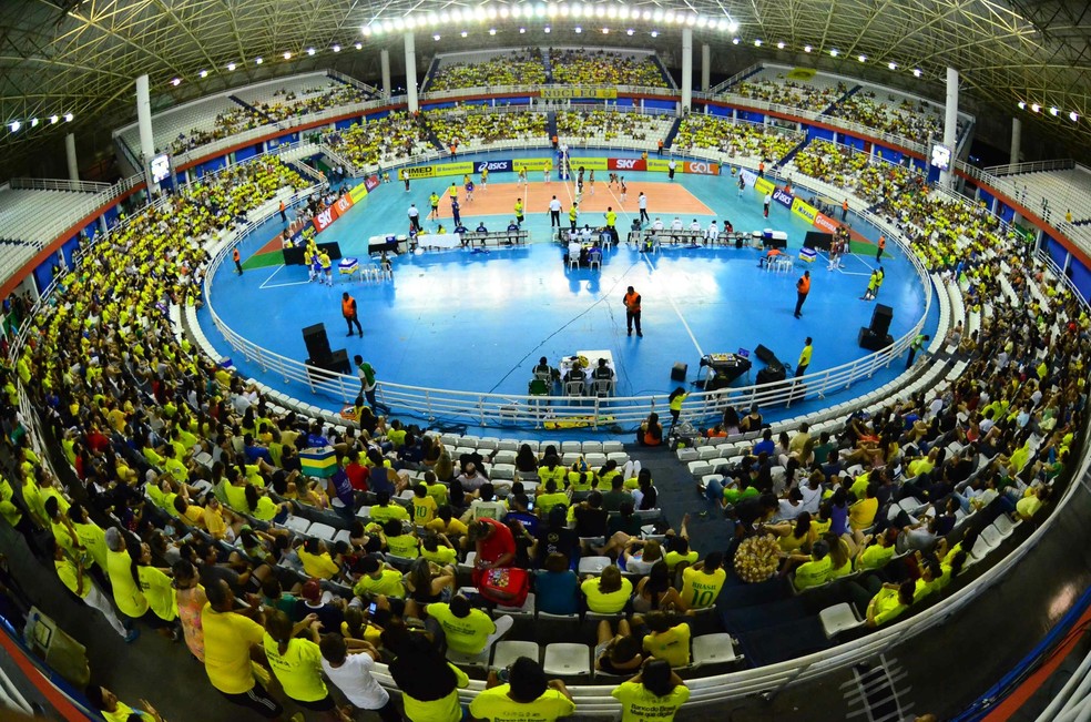 Em maio, a Arena Amadeu Teixeira recebeu mais de 3 mil pessoas no duelo feminino entre Brasil x República Dominicana (Foto: Mauro Neto/Sejel)