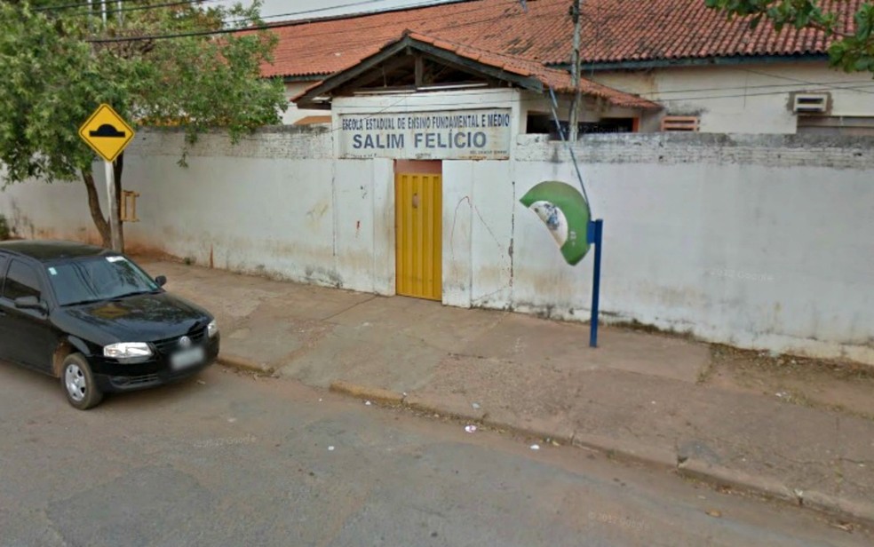 Caso de agressão foi registrado dentro da Escola Estadual Salim Felício, em Cuiabá (Foto: Google Maps/Reprodução)