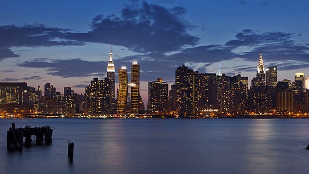 Paisagem de Nova York à noite com as novas torres (Foto: Divulgação)