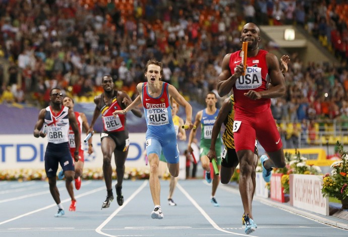 revezamento 4x400m mundial atletismo moscou (Foto: Reuters)