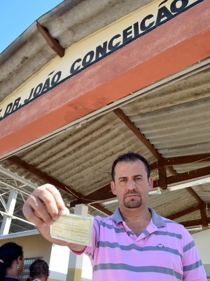 Marcelo Antônio de Oliveira, eleitor de Piracicaba que não conseguiu votar porque haviam usado seu título (Foto: Araripe Castilho/G1)
