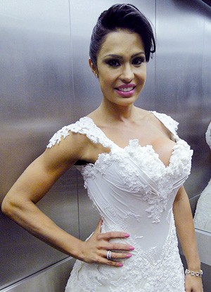 Gracyanne se veste de noiva e casa pela segunda vez (Foto: Esquenta / TV Globo)
