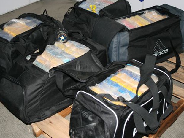 Cocaína estava dentro de malas de viagem (Foto: Divulgação/Receita Federal)