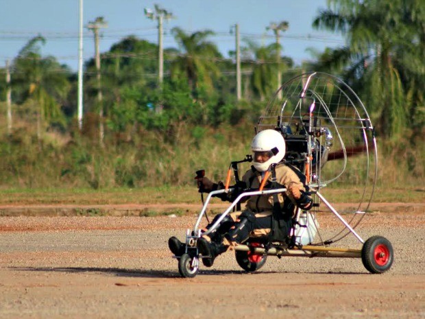 Cearense conta que ainda testes da estrutura para o paratrike estão sendo feitos (Foto: Aldisio Pereira/VC no G1)