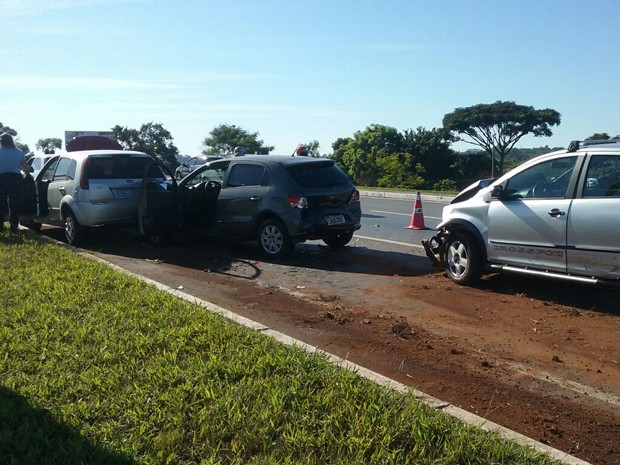 G1 Duas Mulheres Ficam Feridas Em Batida Na Avenida W3 Em Brasília