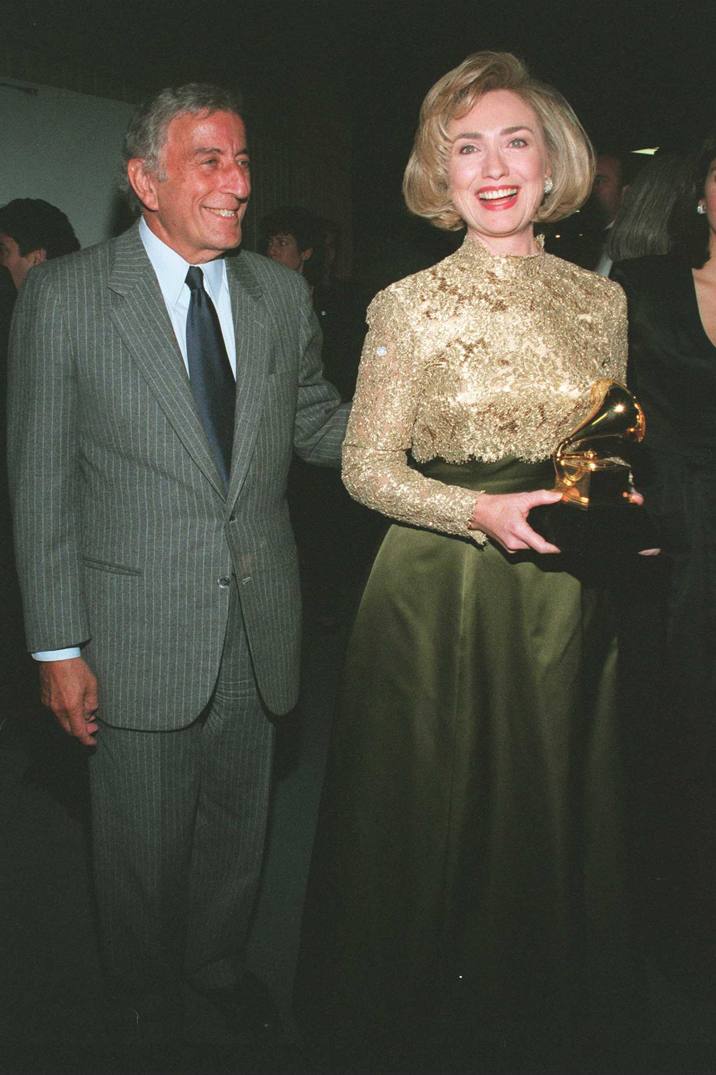 Tony Bennett e a primeira dama na época, Hillary Clinton Grammy Awards de 1997, no Madison Square Garden (Foto: Ron Wolfson / Contributor / Getty Images)