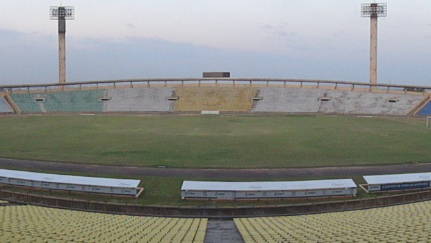 Estádio Albertão receberá sua primeira partida de rúgbi neste sábado (24) (Foto: Josiel Martins/GLOBOESPORTE.COM)