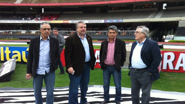 Ney Franco no Morumbi (Foto: Site oficial do São Paulo)