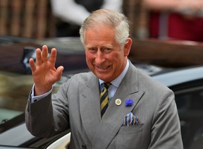 Principe Charles chega no hospital  (Foto: Agência AFP)