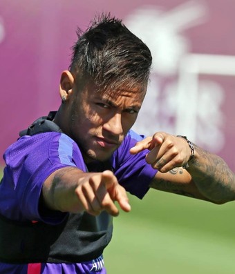 Neymar durante o treino (Foto: Facebook) Neymar durante o treino (Foto: Facebook)