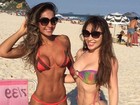 Mayra Cardi mostra barriga saradíssima na praia