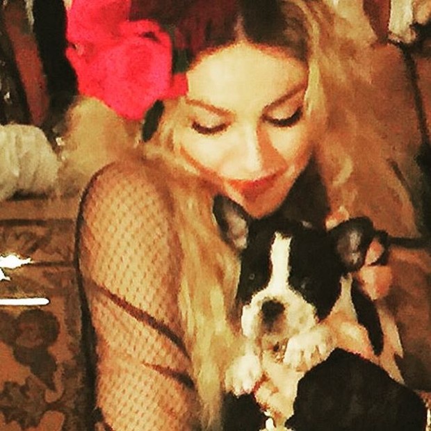 Madonna ganhou um cachorro de presente de aniversário (Foto: Instagram/ Reprodução)
