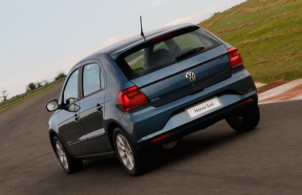 A dinâmica do Volkswagen Gol continua a ser previsível e envolvente  (Foto: Marcelo Spatafora/Autoesporte)