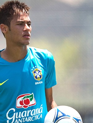 Neymar no treino da seleção brasileira (Foto: AP)