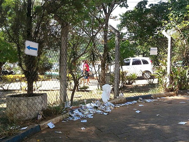 G1 Justiça Multa 6 Candidatos Por Jogar Santinhos Nas Ruas De São Carlos Sp Notícias Em 