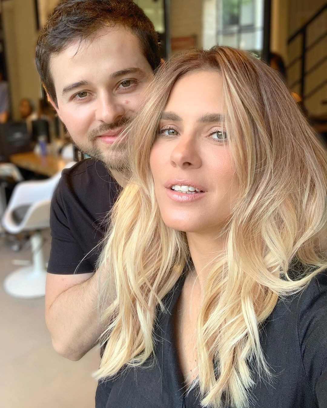 Carolina Dieckmann clareia os fios com técnica Hair Bronzing (Foto: Reprodução/Instagram) Carolina Dieckmann clareia os fios com técnica Hair Bronzing (Foto: Reprodução/Instagram)