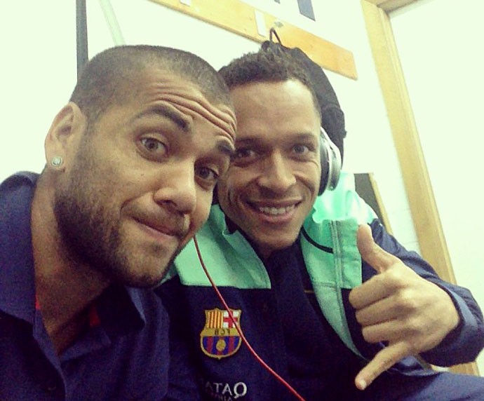 Daniel Alves e Adriano do Barcelona (Foto: Reprodução / Instagran)