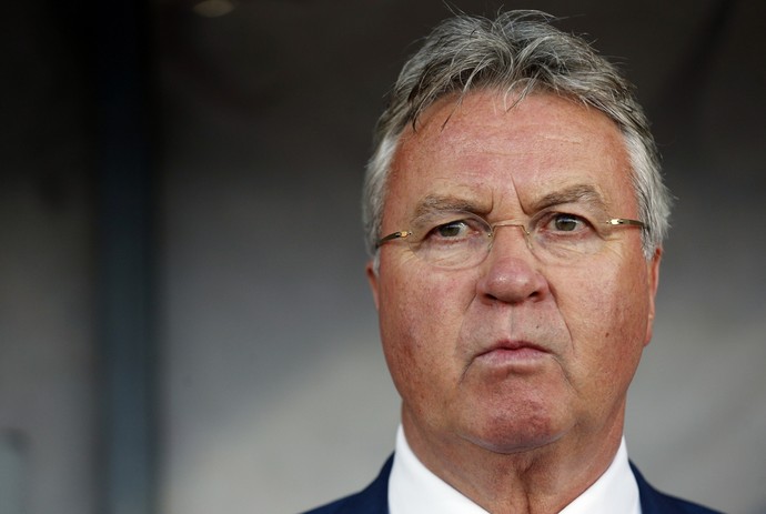 Guus Hiddink Letônia x Holanda (Foto: AP)