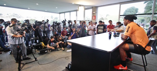 Ronaldinho Gaúcho, Atlético-MG, Cidade do Galo, coletiva (Foto: Bruno Cantini / Site Oficial do Atlético-MG)