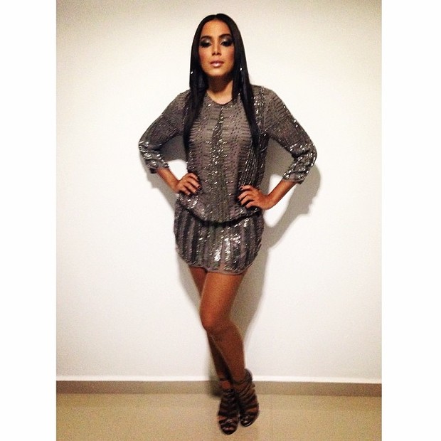 Anitta em bastidores de show em Minas Gerais (Foto: Instagram/ Reprodução)