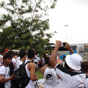 Torcida do Vasco no aeroporto de manaus (Foto: Isabella Pina)