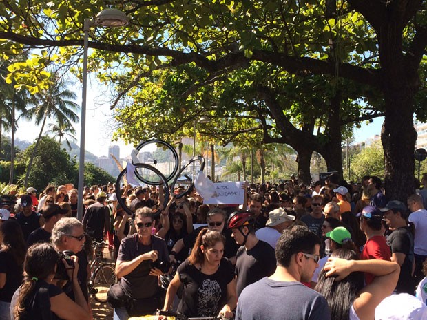 Manifestantes pedem fim de mortes violentas no Rio (Foto: Matheus Rodrigues/G1)