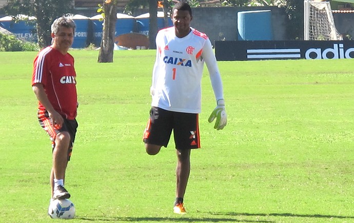 Ney Franco e Felipe no treino do Flamengo (Foto: Hector Werlang)