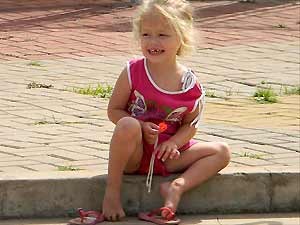 Grazielly Lames, de 3 anos, foi atropelada quando brincava na Praia de Guaratuba (Foto: Arquivo Pessoal)