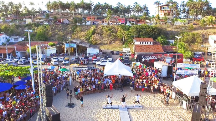 Banda Grafith levou uma multidão na gravação do 'Rota' de verão (Foto: Alexandre Gomes)