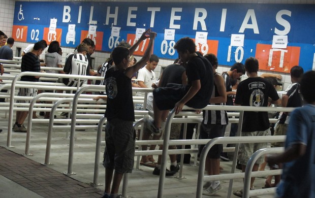 botafogo x treze ambiente (Foto: André Casado / GLOBOESPORTE.COM)