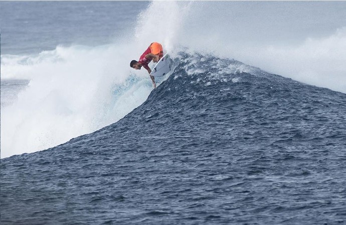 surfe Filipe Toledo ilhas Fiji segunda fase (Foto: WSL)