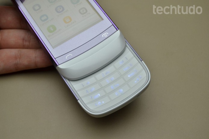 Nokia C2-06 (Foto: Reprodução/Stella Dauer) Nokia C2-06 (Foto: Reprodução/Stella Dauer)