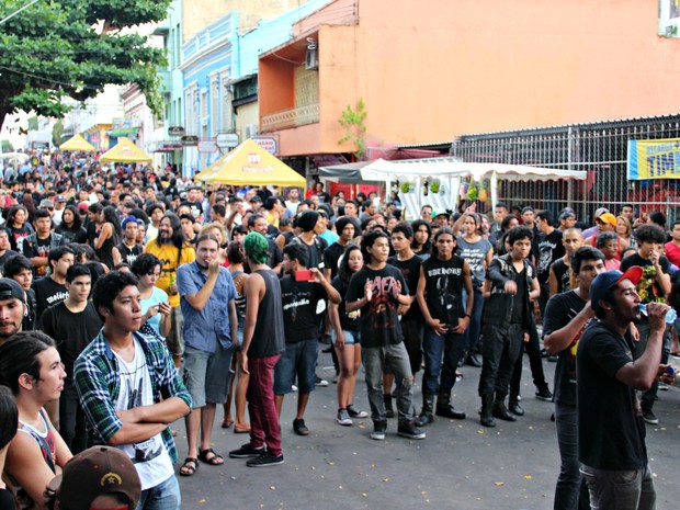 Rockeiros compareceram em peso para o evento (Foto: Suelen Gonçalves/G1 AM)