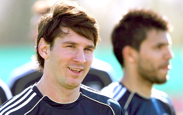 Messi no treino da seleção da Argentina (Foto: Reuters) Messi no treino da seleção da Argentina (Foto: Reuters)